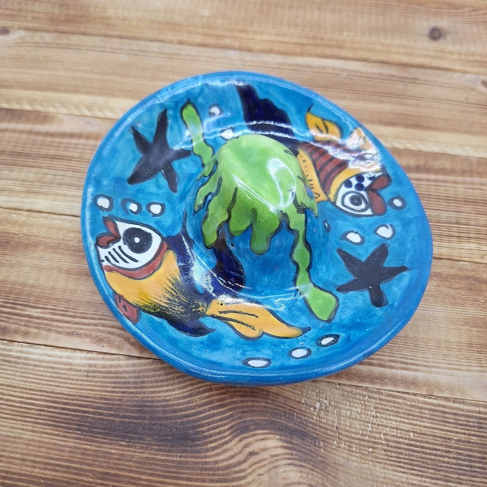 Vtg‎ Colorful Mexican Folk Art Cowboy Hat Trinket Dish Bowl Swimming Fish Signed